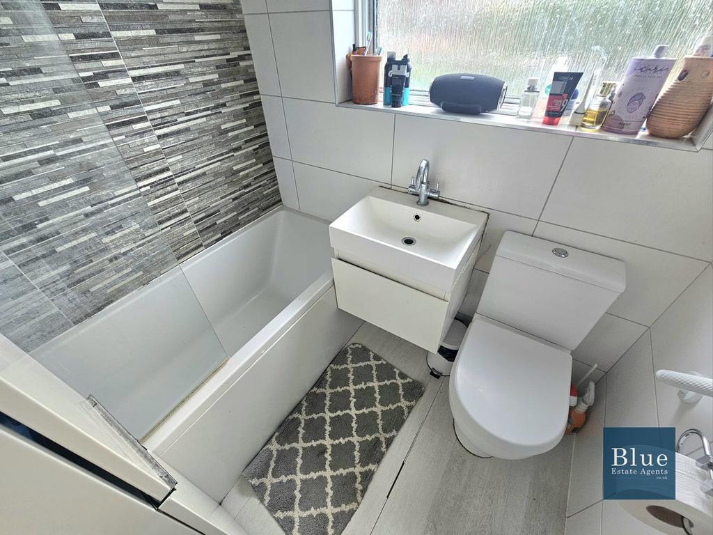 Family Bathroom Suite