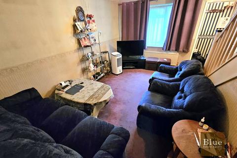 2 bedroom end of terrace house for sale, Ambleside Drive, Feltham, TW14