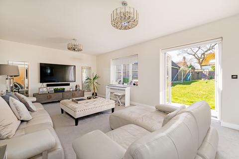 5 bedroom semi-detached house for sale, Bluebell Drive, Saffron Walden CB11