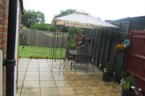 2 bedroom terraced house to rent, Hampden Avenue, Eastbourne