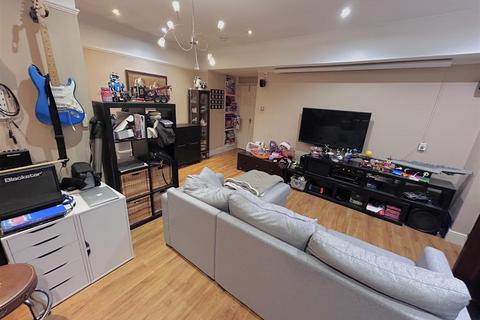 undefined, Station Road, Brierley Hill, DY5 3HT
