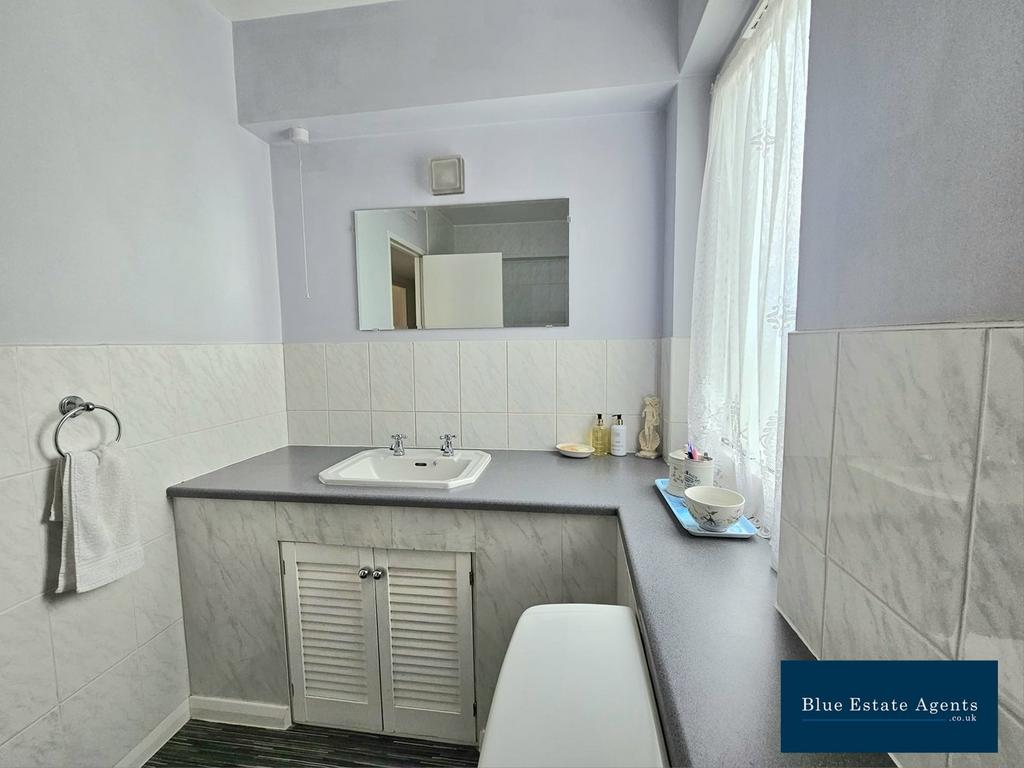 Bathroom Suite