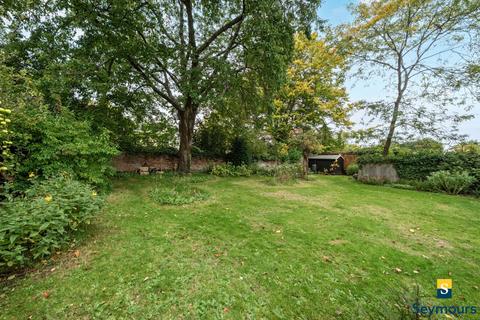 1 bedroom flat for sale, Upper Edgeborough Road, Surrey GU1