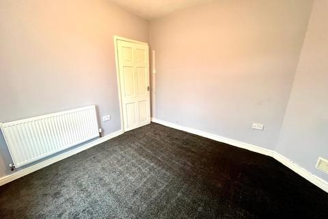3 bedroom semi-detached house to rent, Birch Road, Worsley,
