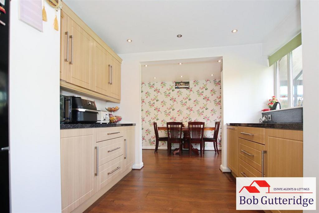 Full width fitted kitchen / dining room