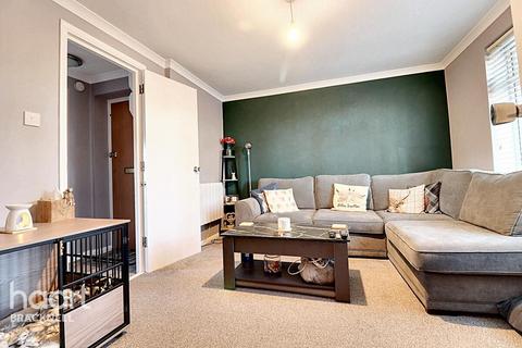 1 bedroom apartment to rent, Crofton Close, BRACKNELL