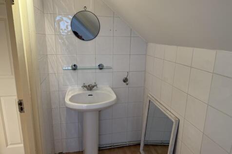 85138 flat beechcroft avenue london greater londo