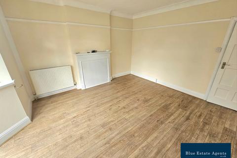 4 bedroom detached house to rent, Church Road, Hayes, UB3