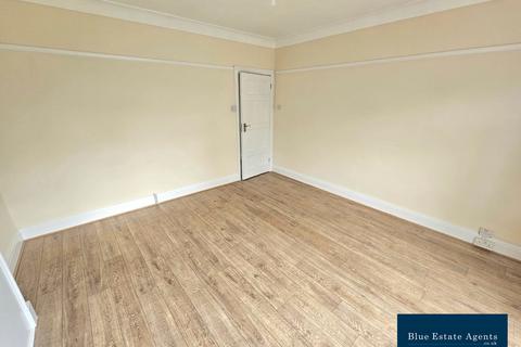 4 bedroom detached house to rent, Church Road, Hayes, UB3