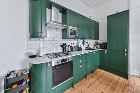 2 bedroom flat for sale, Nightingale Lane, Nightingale Triangle, London, SW12