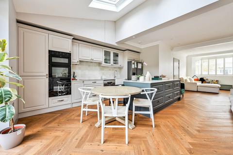 undefined, Phyllis Avenue, Motspur Park, New Malden, KT3