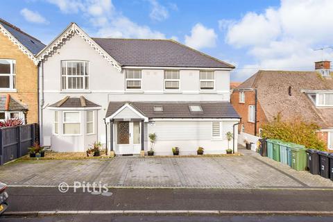 undefined, St. George's Road, Shanklin, Isle of Wight