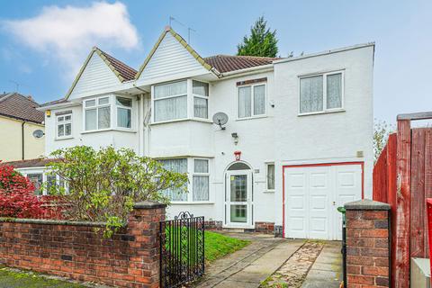 4 bedroom semi-detached house for sale, Cropthorne Road, Shirley