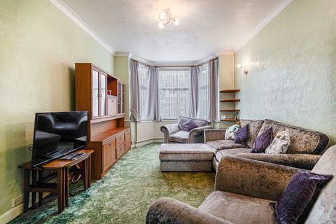 4 bedroom semi-detached house for sale, Cropthorne Road, Shirley