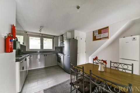 4 bedroom flat to rent, Transept Street, Marylebone