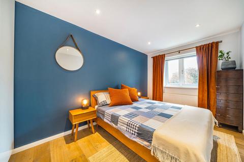 2 bedroom flat for sale, Dewar Street, London SE15