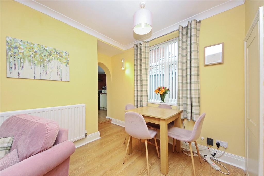 Lounge/Dining Room