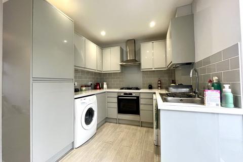 2 bedroom terraced house to rent, Sunland Avenue, Bexleyheath, Kent, DA6