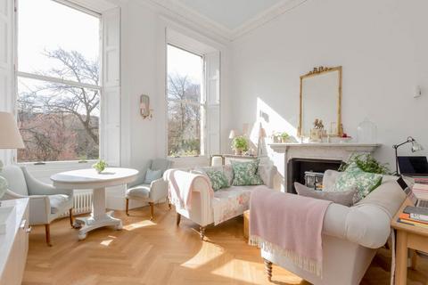 2 bedroom flat to rent, Drummond Place, New Town, Edinburgh