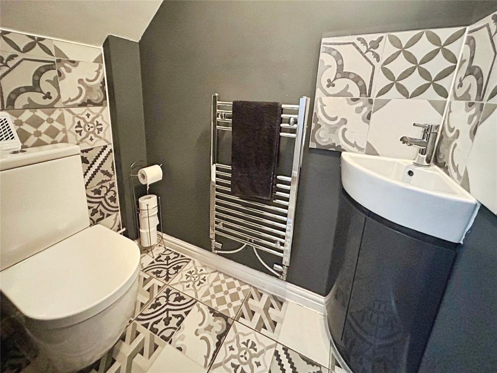 Cloakroom/Wc