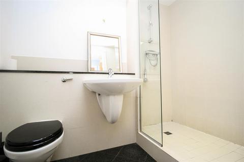 Studio to rent, King Edwards Wharf, City Centre
