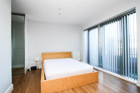 Studio to rent, King Edwards Wharf, City Centre