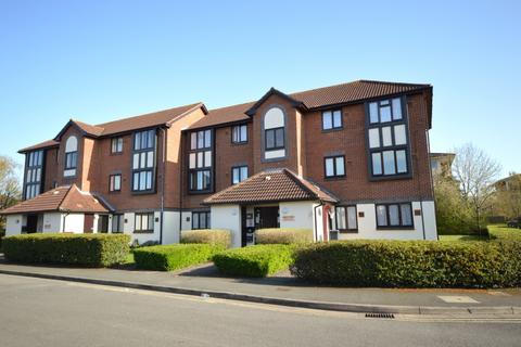 Raglan Close, Hounslow TW4