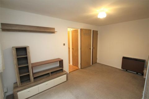 Studio to rent, Waterside, Uxbridge, UB8