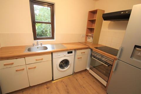 Studio to rent, Waterside, Uxbridge, UB8
