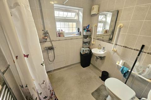 undefined, The Drive, Isleworth, TW7