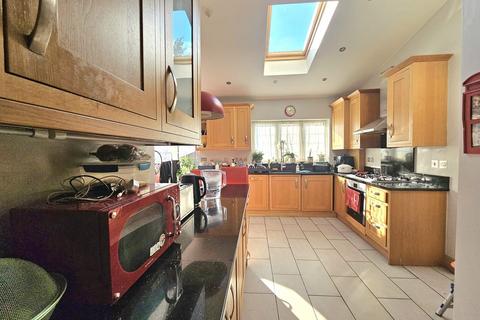 undefined, The Drive, Isleworth, TW7