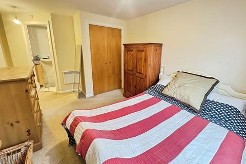 2 bedroom flat to rent, Escrick House, Fulford Place, Hospital Fields Road, York, YO10
