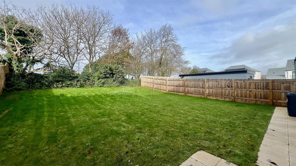 Large Rear Garden