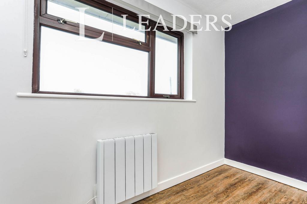 43 Carlton - Bedroom