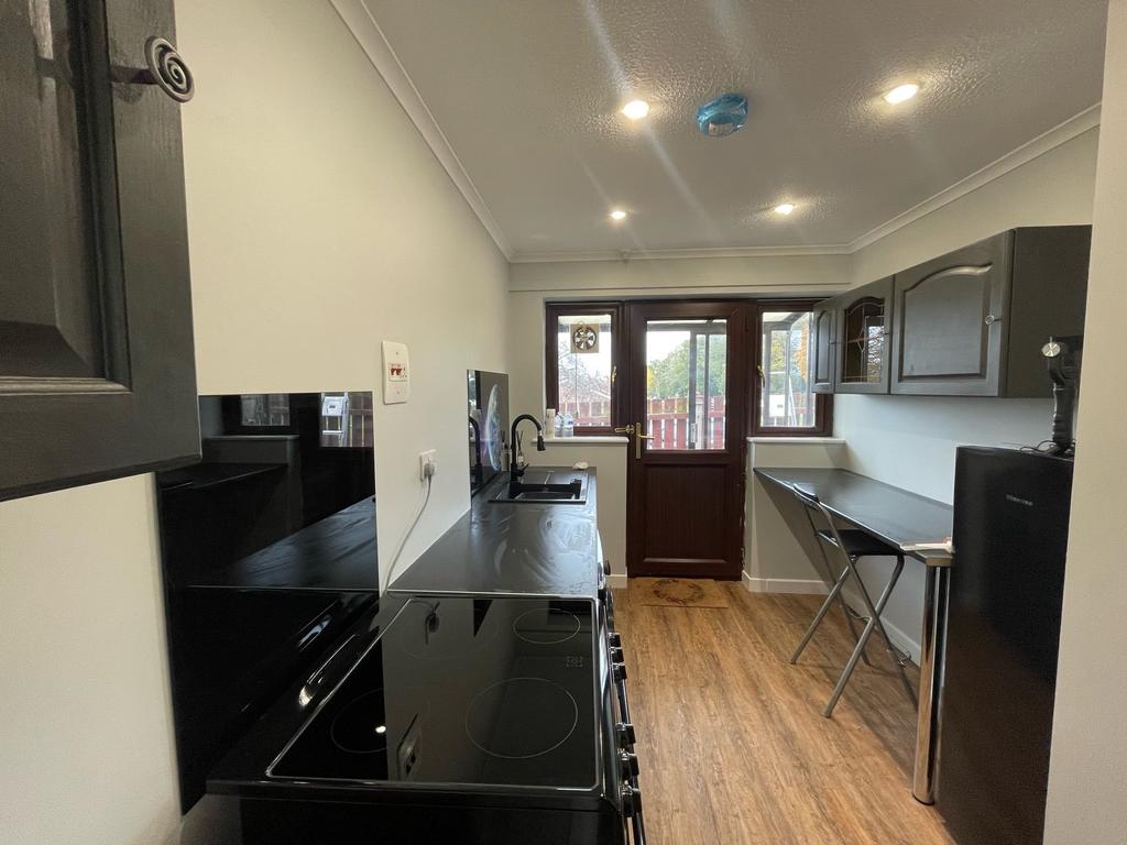 43 Carlton - Kitchen