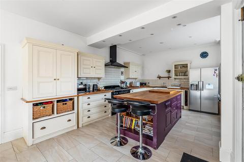 28 Mayfield Road, Sutton, SM2 5DT