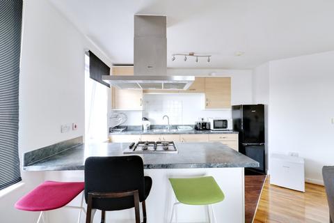 2 bedroom flat for sale, Arisdale Avenue, South Ockendon RM15