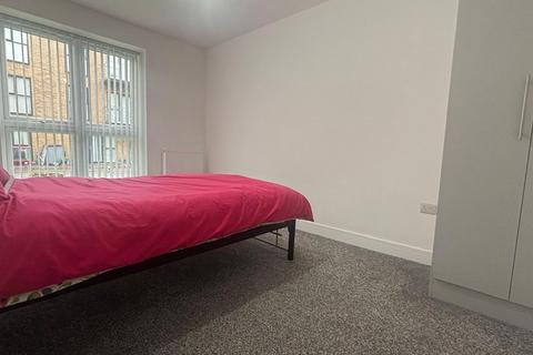 1 bedroom flat to rent, Stoke Poges Lane,  Slough, SL1