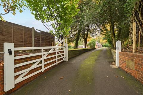 undefined, Burrows Cross, Shere GU5
