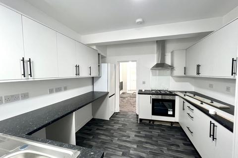 undefined, Ivy Road, Hounslow TW3