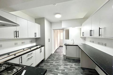 undefined, Ivy Road, Hounslow TW3