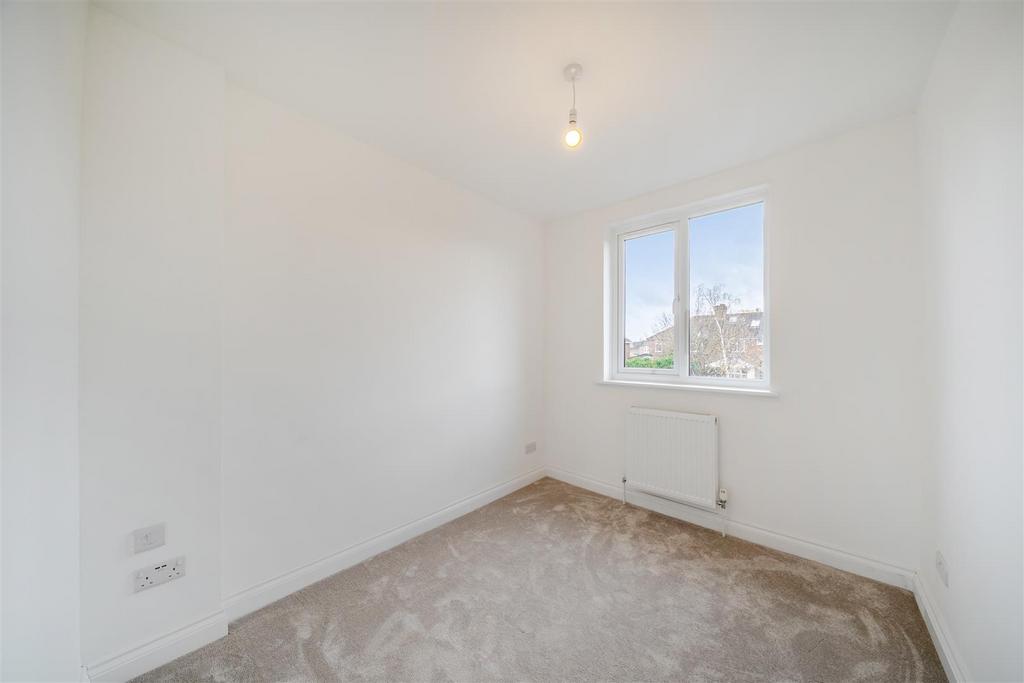 Bedroom 3 h.jpg