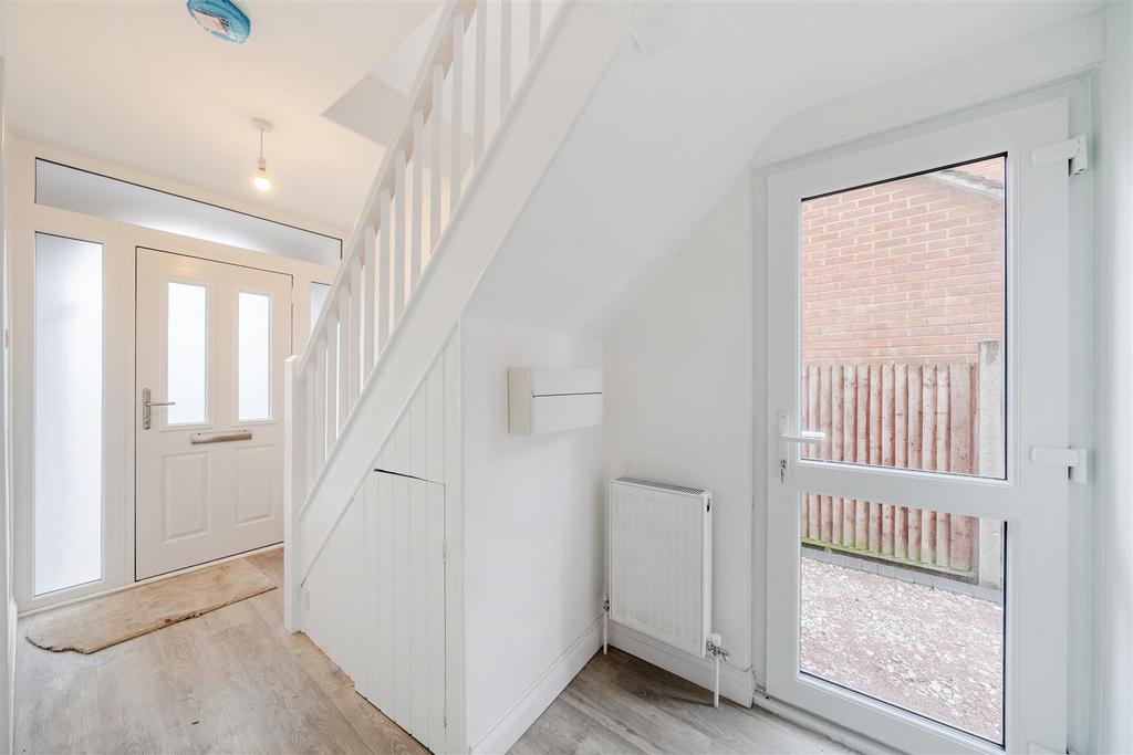 Entrance hall stairs h.jpg