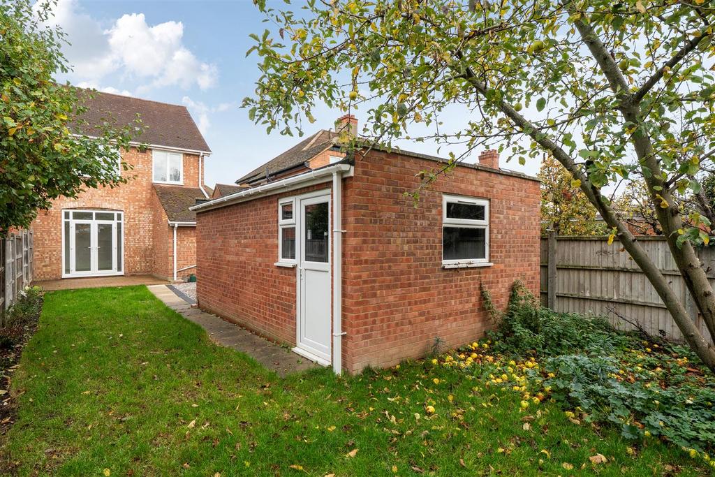 Garage rear h.jpg