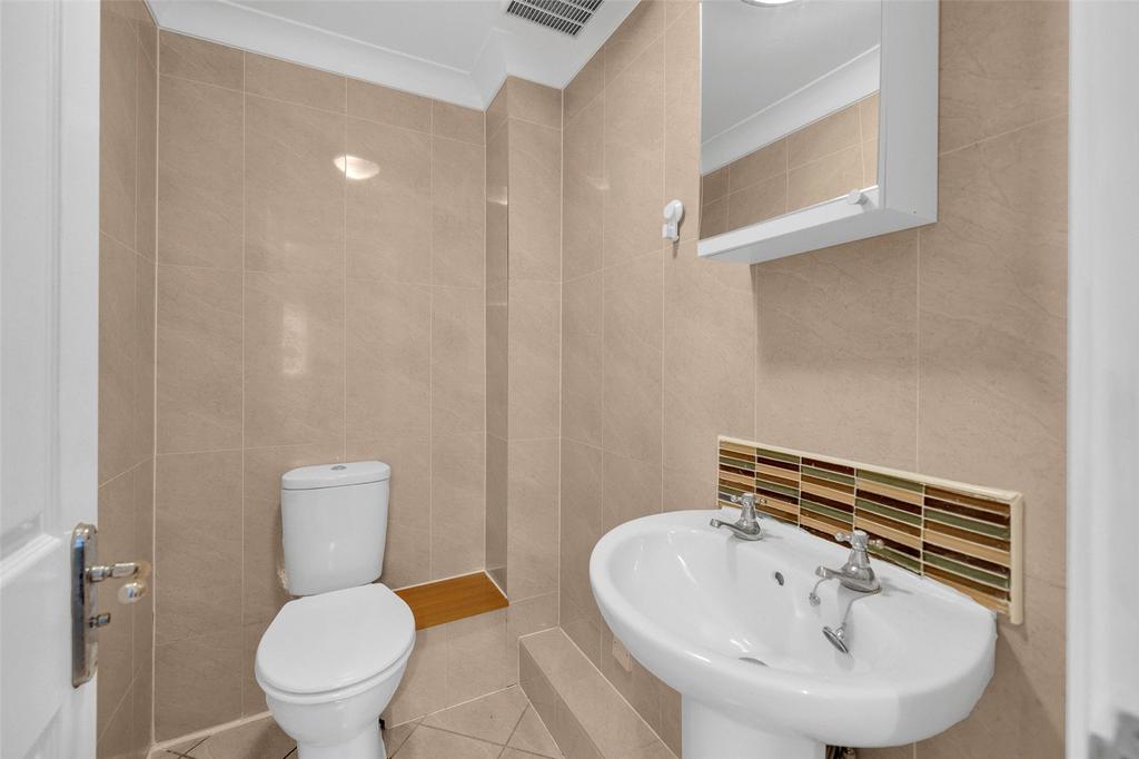 Ensuite