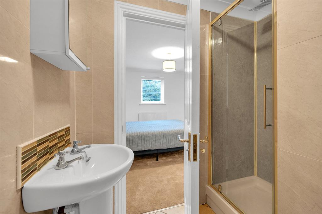 Ensuite