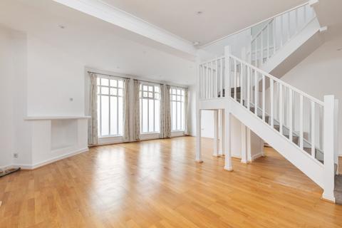 2 bedroom duplex to rent, Upper High Street, Winchester, SO23