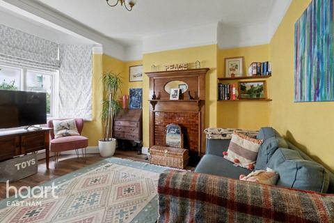 3 bedroom terraced house for sale, Fourth Avenue, London