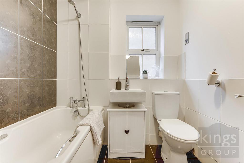 Family Bathroom.jpg