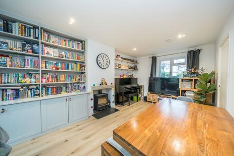 undefined, Turner Avenue, Twickenham TW2